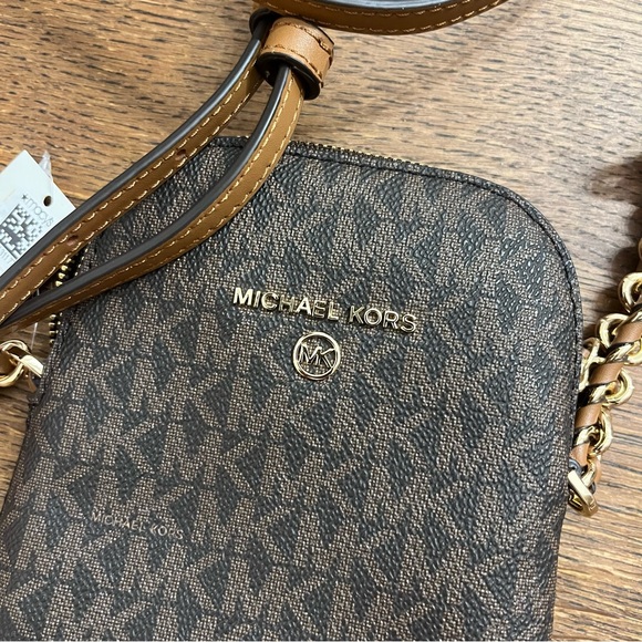 MICHAEL KORS Small Logo Smartphone Crossbody Bag - Picture 7 of 15